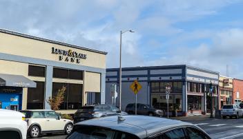 Lewis & Clark Bank