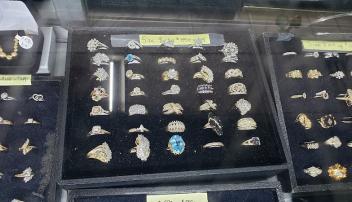 E Z Sales & Pawn